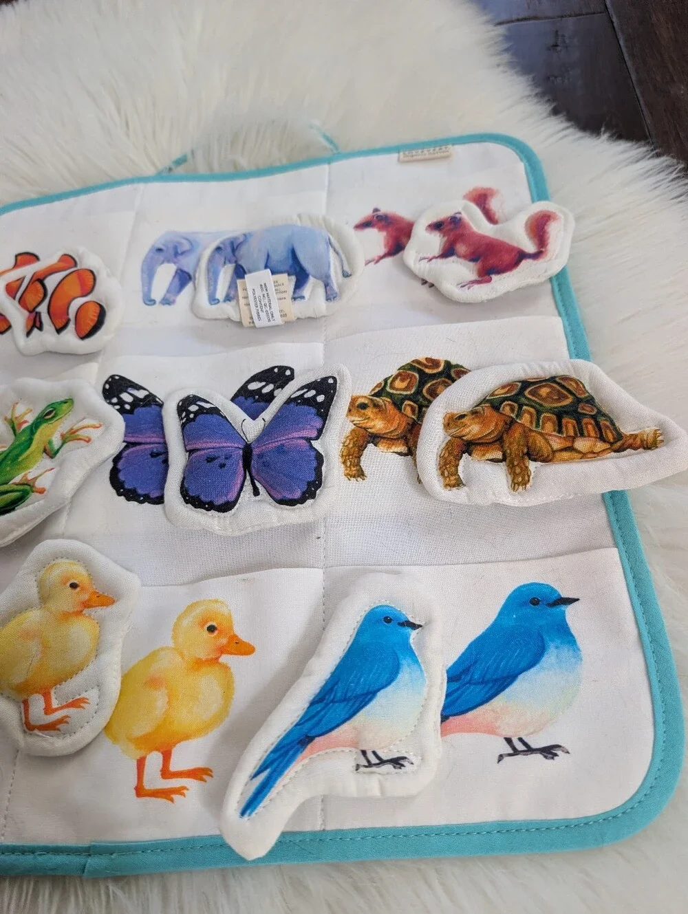Lovevery Realist Play Kit 19-21Mo Quilted Critter Pockets Animals Cotton Hanger